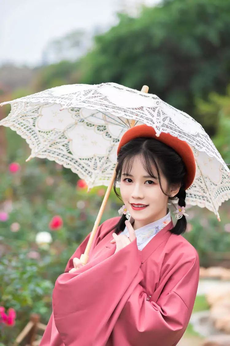 汉服摄影|春间二三月,花开正好时(汉洋折衷) 汉服摄影|春间二三月,花开正好时(汉洋折衷)
