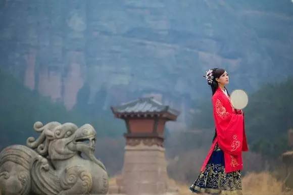 汉服风韵,尽显中华之美! 汉服风韵,尽显中华之美!