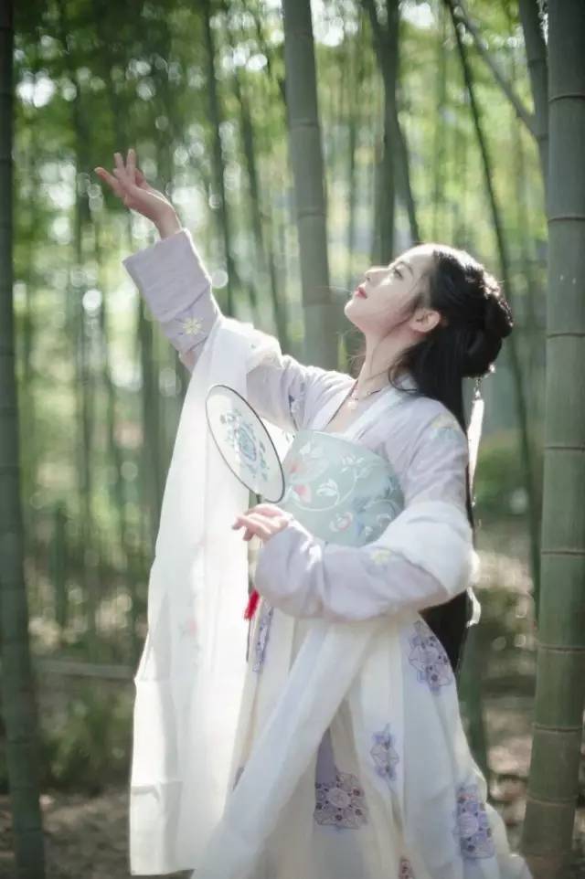 汉服风韵,尽显中华之美! 汉服风韵,尽显中华之美!