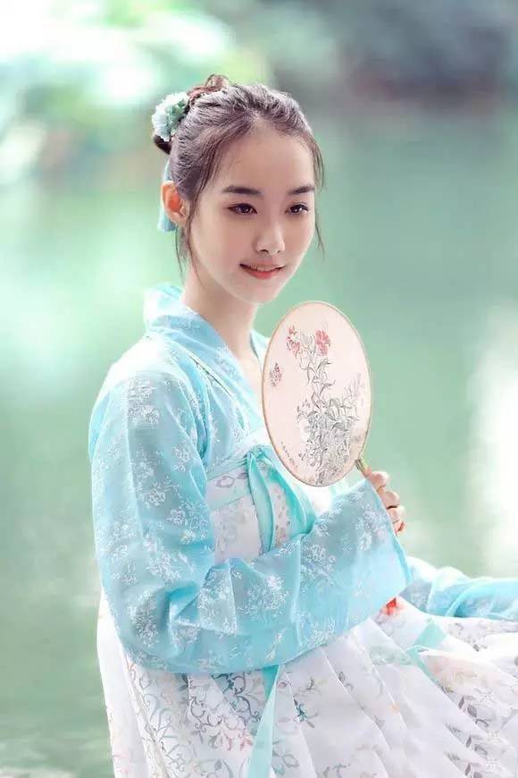 汉服风韵,尽显中华之美! 汉服风韵,尽显中华之美!