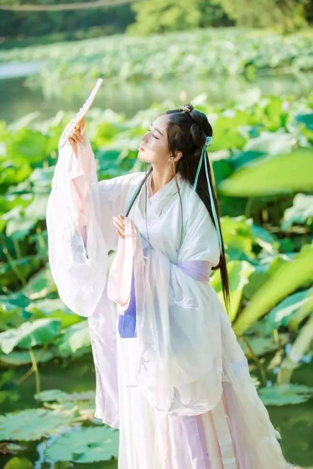 汉服风韵,尽显中华之美! 汉服风韵,尽显中华之美!