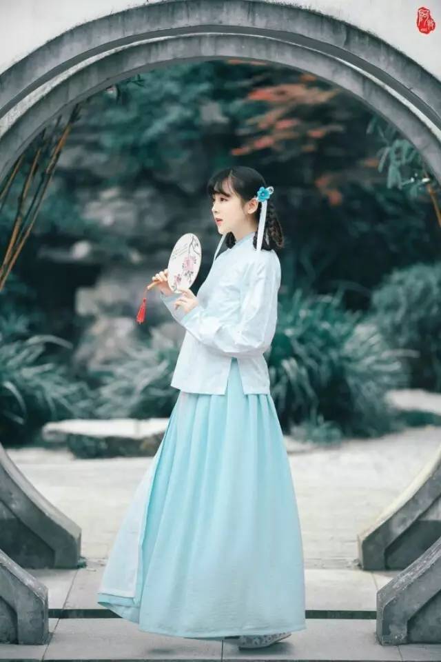 汉服风韵,尽显中华之美! 汉服风韵,尽显中华之美!