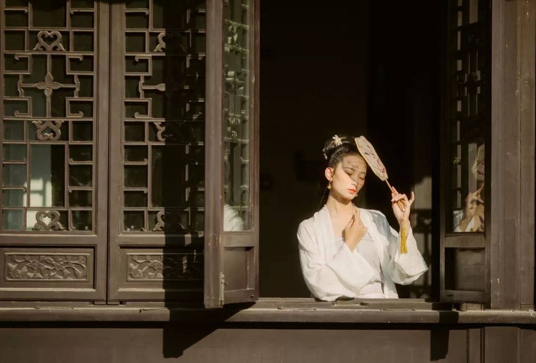 汉服摄影 | 中国女子的素雅静美