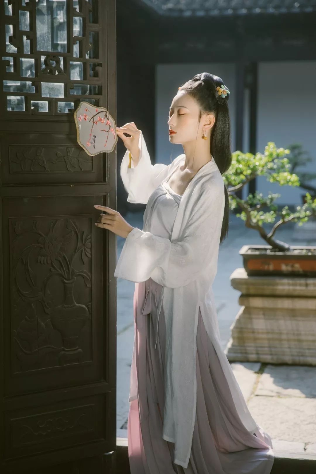 汉服摄影 | 中国女子的素雅静美