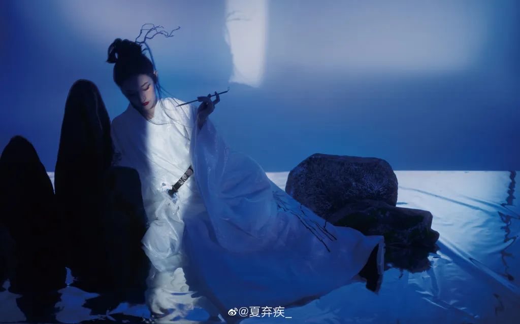 小重山｜借问灵山多少路，十万八千有余零
