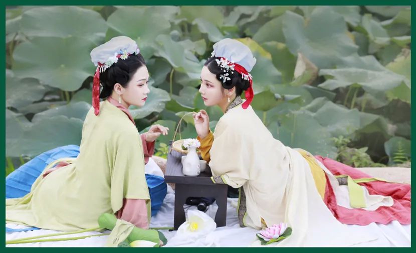 汉服仕女 | 风荷举