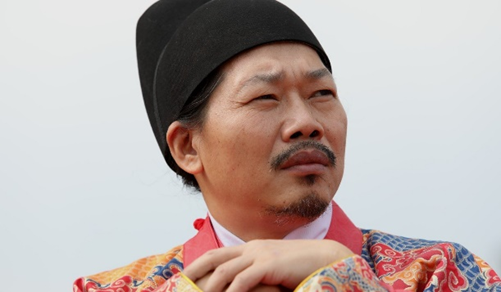 汉服火起来了!“后浪们”为什么痴迷传统服饰? 汉服火起来了!“后浪们”为什么痴迷传统服饰?