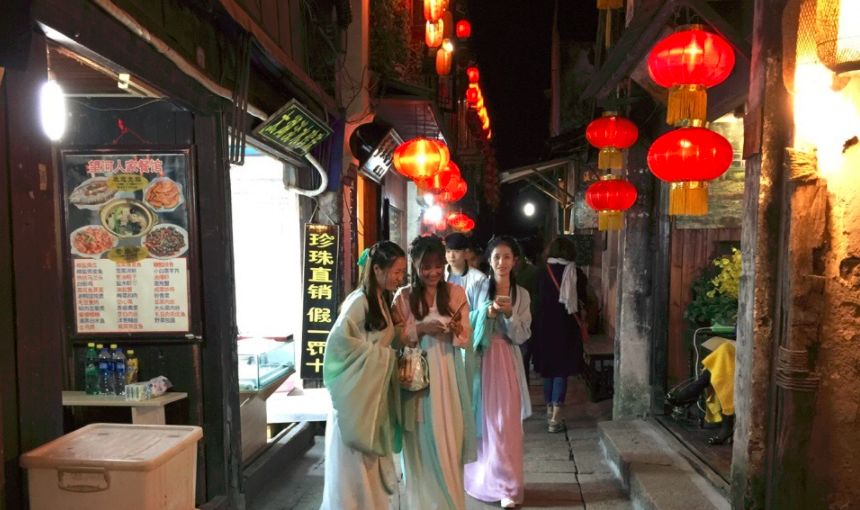 再过一个月，我在西塘汉服节等你