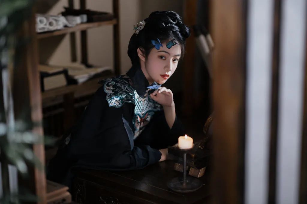 蝴蝶夫人 幽静轻盈的梦｜汉服摄影