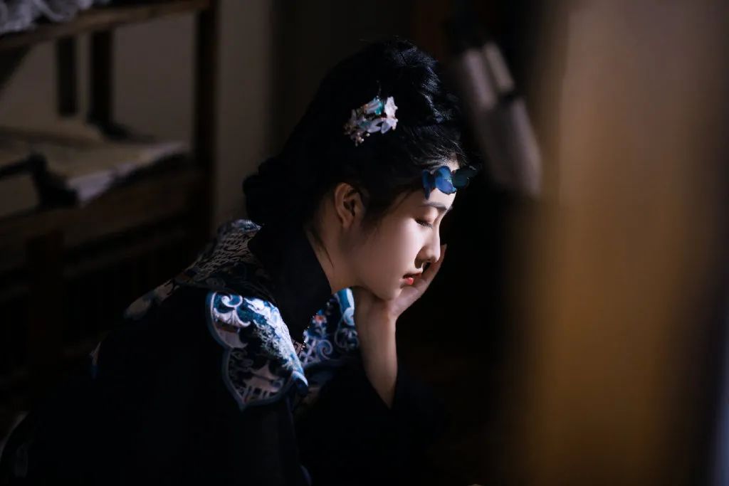 蝴蝶夫人 幽静轻盈的梦｜汉服摄影