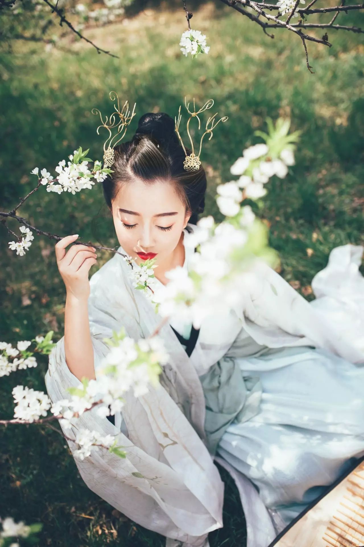 汉服摄影丨一场梦幻，美得充满想象