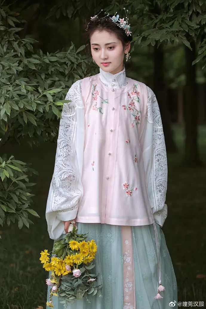 夸我！不用修图也能搞定美美的汉服证件照