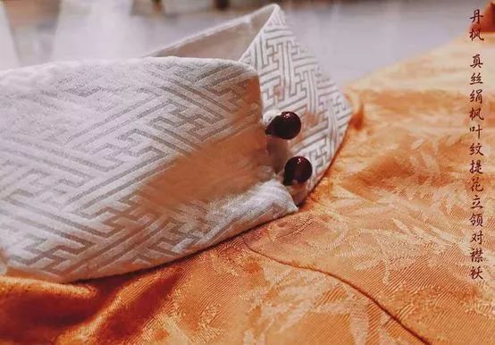 夸我!不用修图也能搞定美美的汉服证件照 夸我!不用修图也能搞定美美的汉服证件照