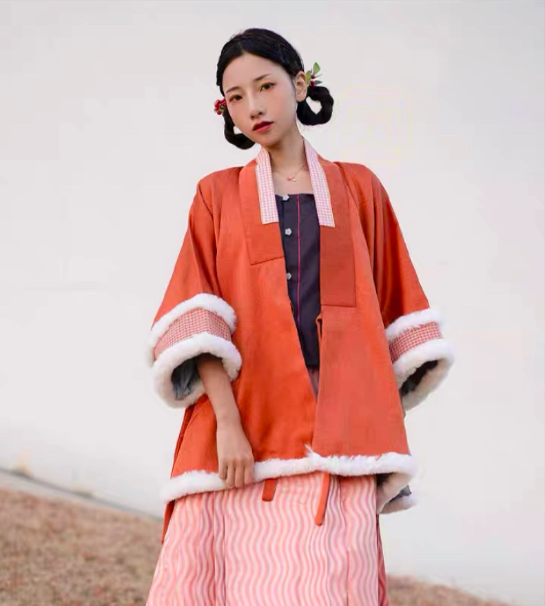 2021年就要「红」：汉服怎么穿出新年感？