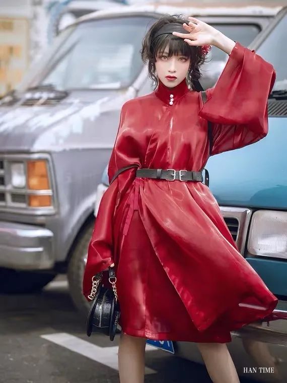 穿起来像时装的汉服有哪些? 穿起来像时装的汉服有哪些?