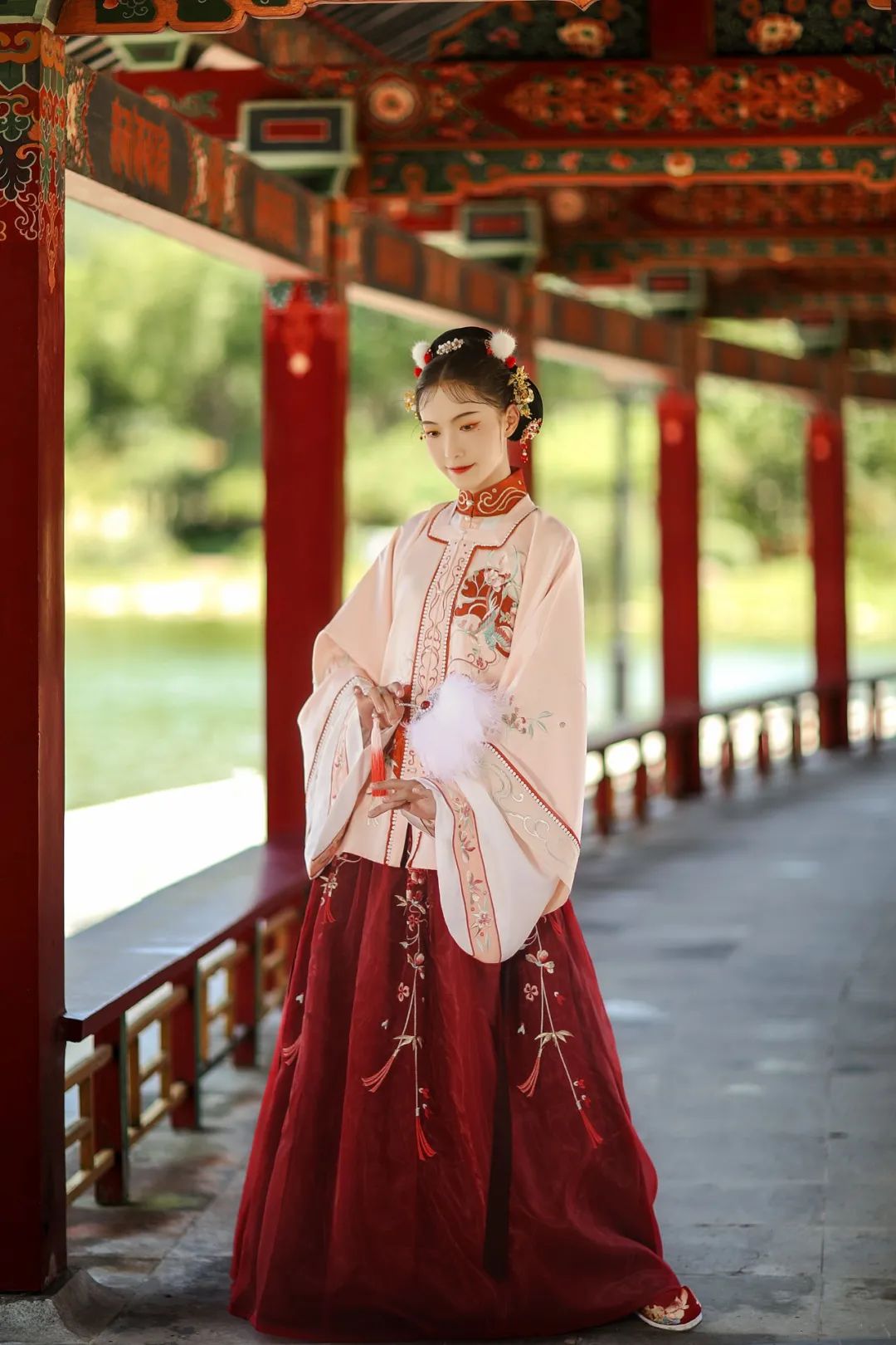 小年穿汉服 | 春节为什么要穿新衣服？