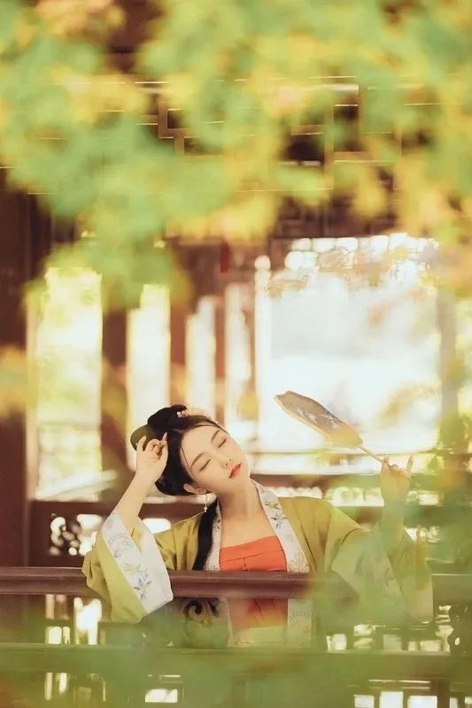 汀枫小筑 | 雪樱花晓：几重花影叠心事，一寸秋心入旧弦