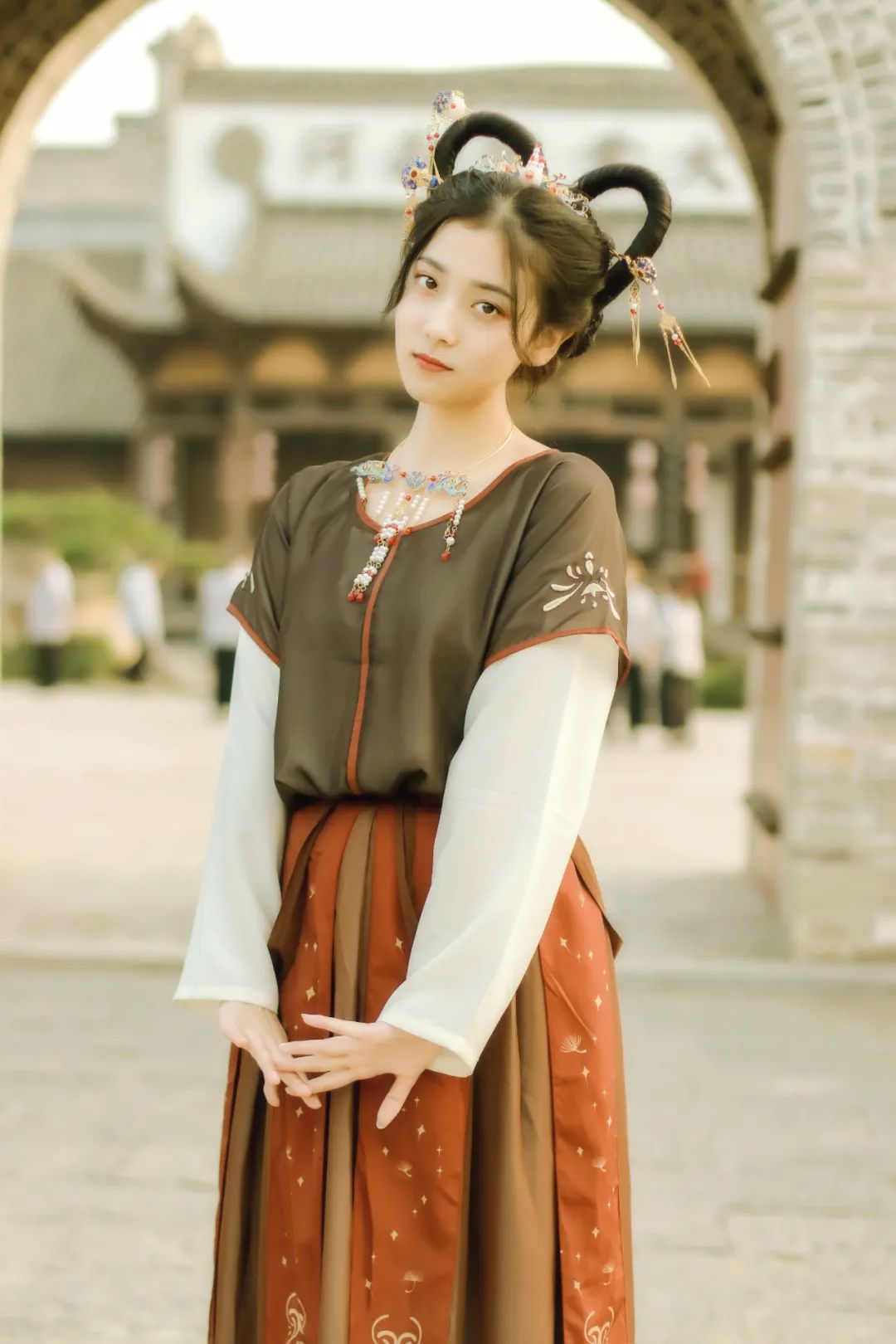 汉服科普 | 穿什么样的汉服最好看?这些汉服选购技巧必须要知道! 汉服科普 | 穿什么样的汉服最好看?这些汉服选购技巧必须要知道!