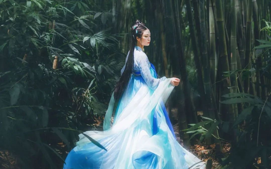 汉服容易成「梅菜干」？平时在衣柜里应该这么放！