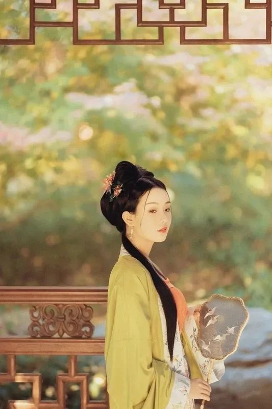 汀枫小筑 | 雪樱花晓：几重花影叠心事，一寸秋心入旧弦