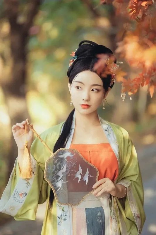 汀枫小筑 | 雪樱花晓：几重花影叠心事，一寸秋心入旧弦