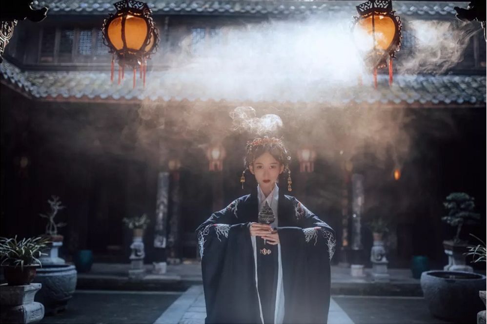 还在愁拍照POSE不够?带上这些道具可以解决大部分问题! 还在愁拍照POSE不够?带上这些道具可以解决大部分问题!