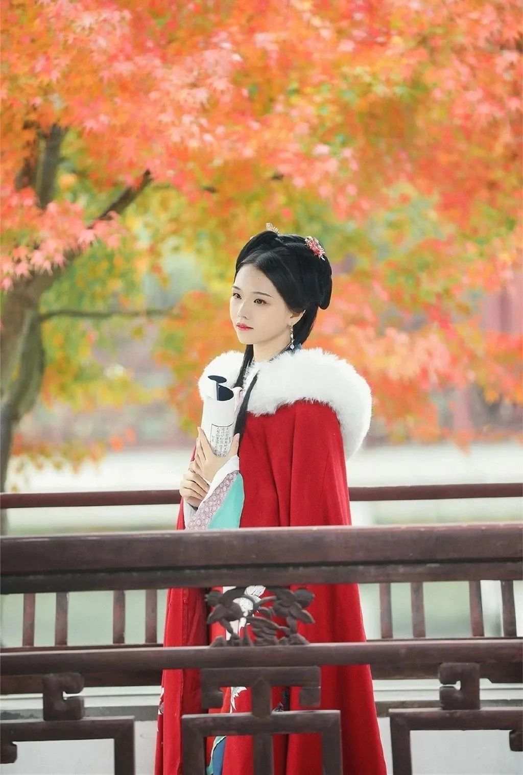 汀枫小筑 | 锦帐春馀情未及，怀人梦浅恨犹添