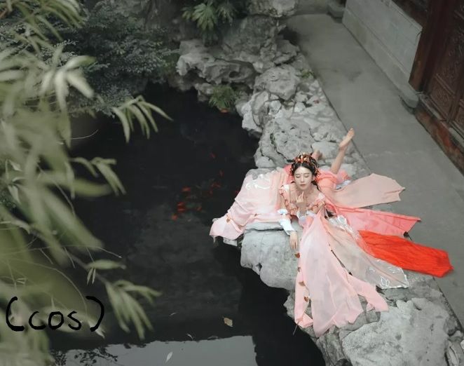 还在愁拍照POSE不够?带上这些道具可以解决大部分问题! 还在愁拍照POSE不够?带上这些道具可以解决大部分问题!