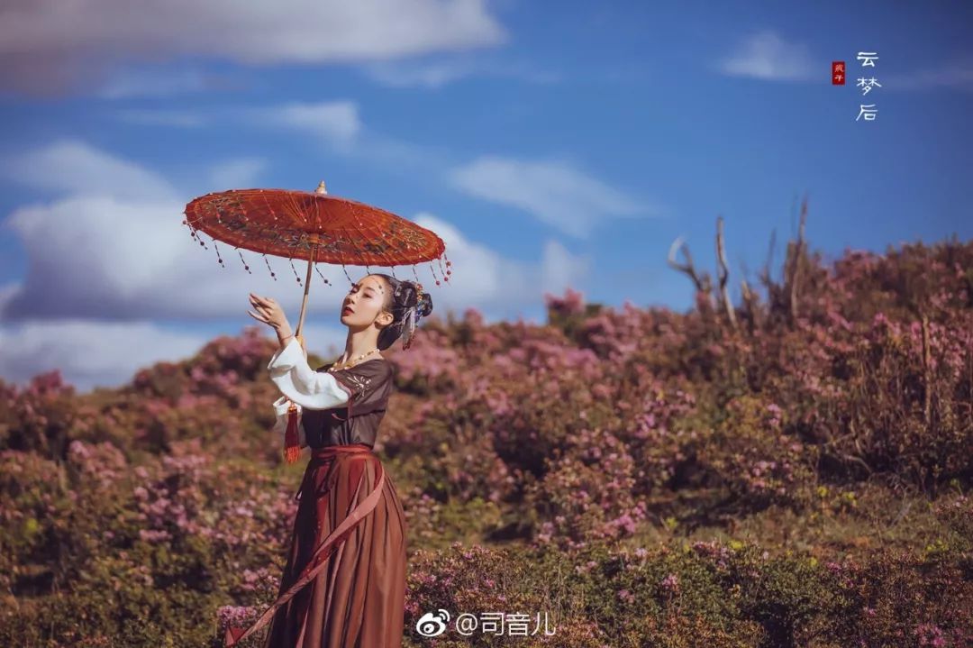 还在愁拍照POSE不够?带上这些道具可以解决大部分问题! 还在愁拍照POSE不够?带上这些道具可以解决大部分问题!