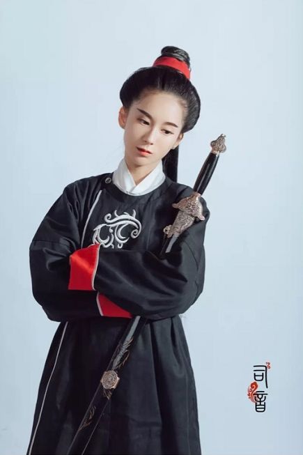 还在愁拍照POSE不够?带上这些道具可以解决大部分问题! 还在愁拍照POSE不够?带上这些道具可以解决大部分问题!