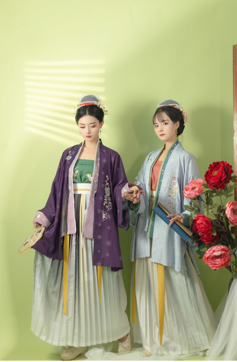 与春有染,超适合春天穿的宋制汉服 与春有染,超适合春天穿的宋制汉服