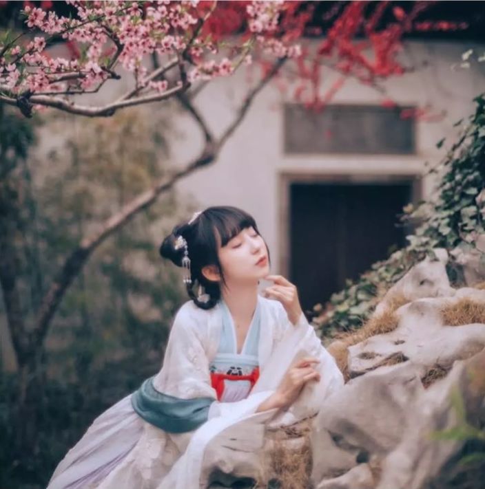还在愁拍照POSE不够?带上这些道具可以解决大部分问题! 还在愁拍照POSE不够?带上这些道具可以解决大部分问题!