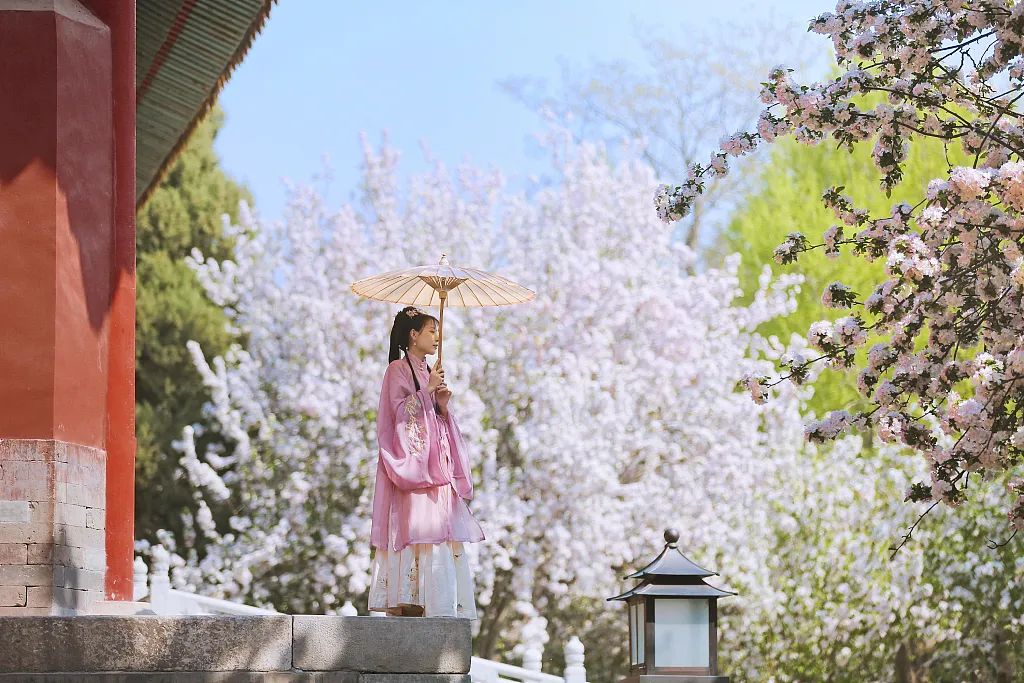 汉服市场火爆!“汉服”用英文怎么说? 汉服市场火爆!“汉服”用英文怎么说?