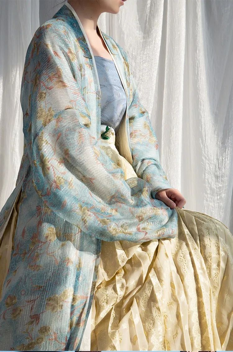 夏天来啦!这些汉服看一眼就透~心~凉 夏天来啦!这些汉服看一眼就透~心~凉