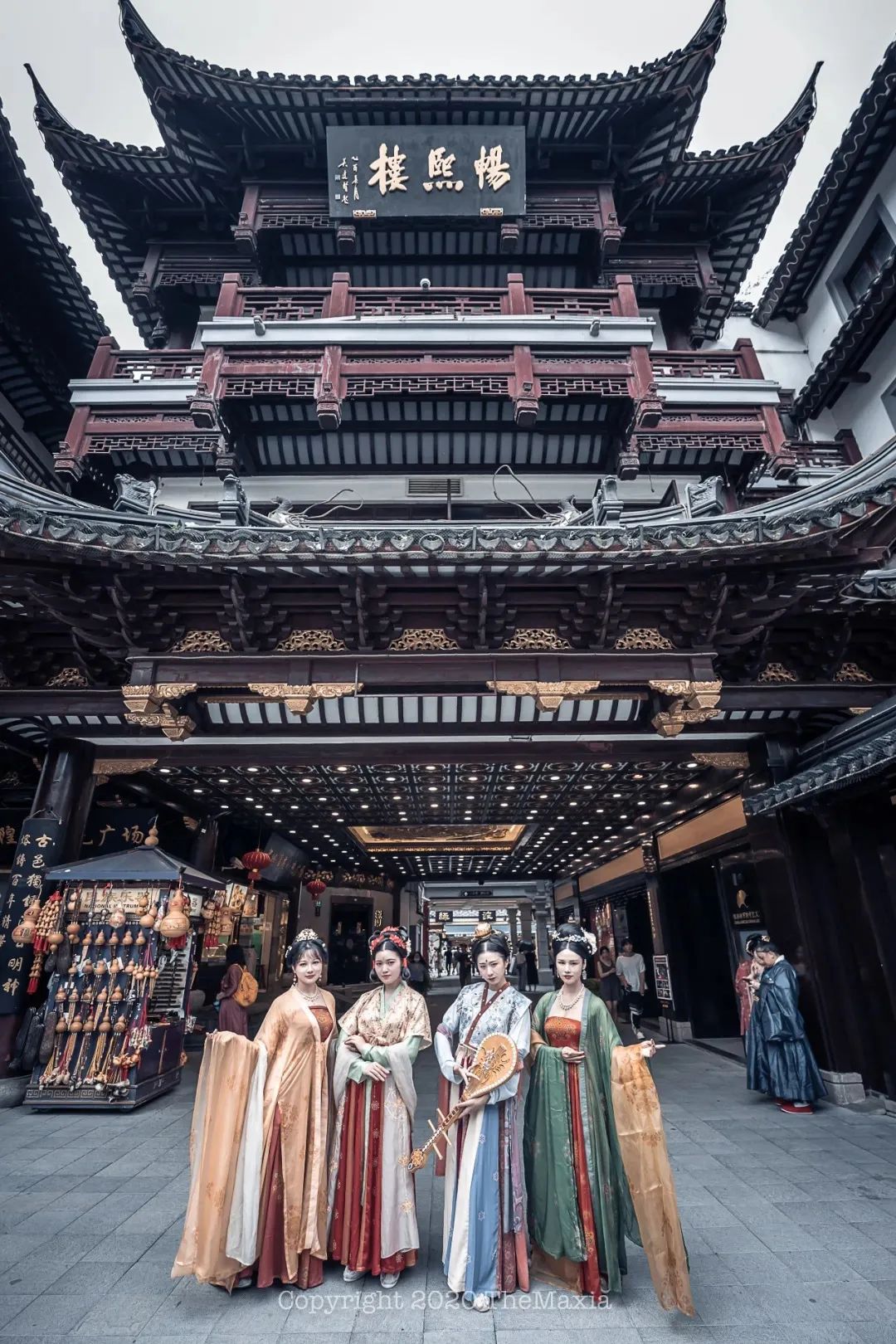 汉服资讯 | 华裳九州国风快闪店亮相豫园华宝楼！