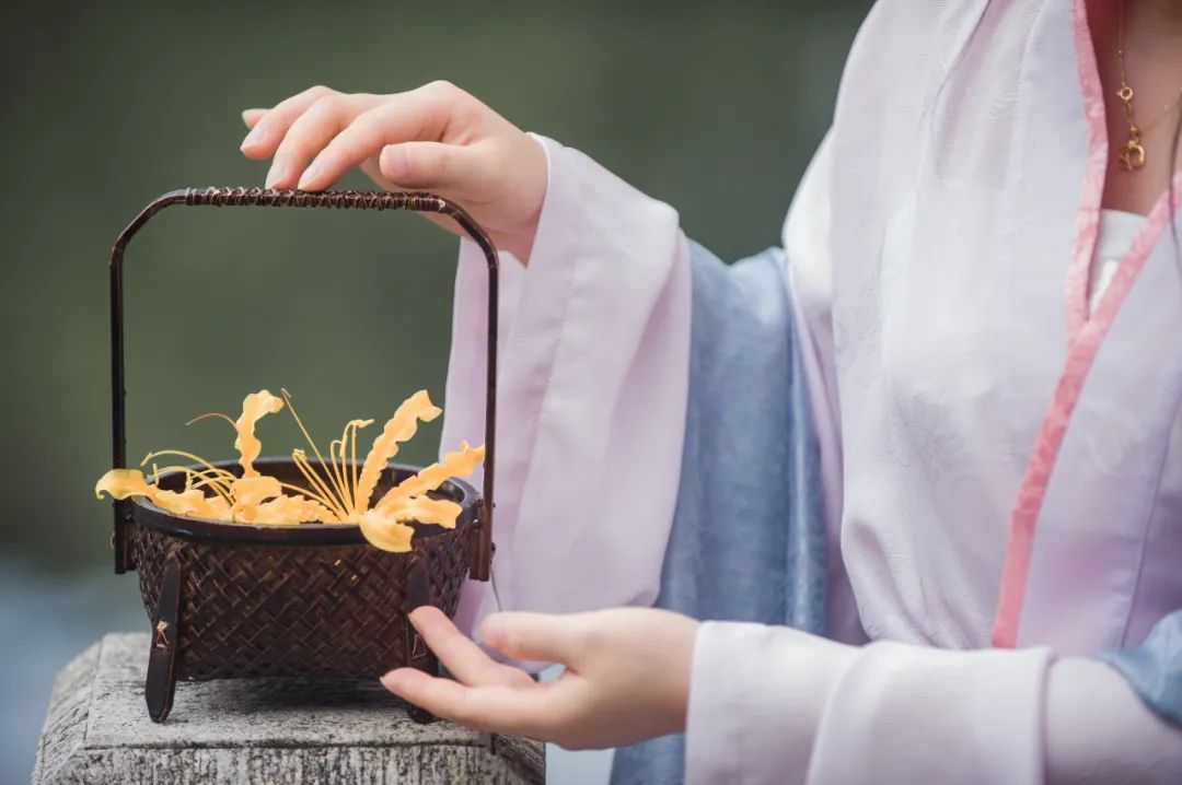 穿汉服游赏中国｜苏州·太仓南园
