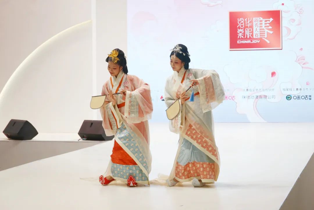 汉服破圈之后：网红、国潮，还是其他
