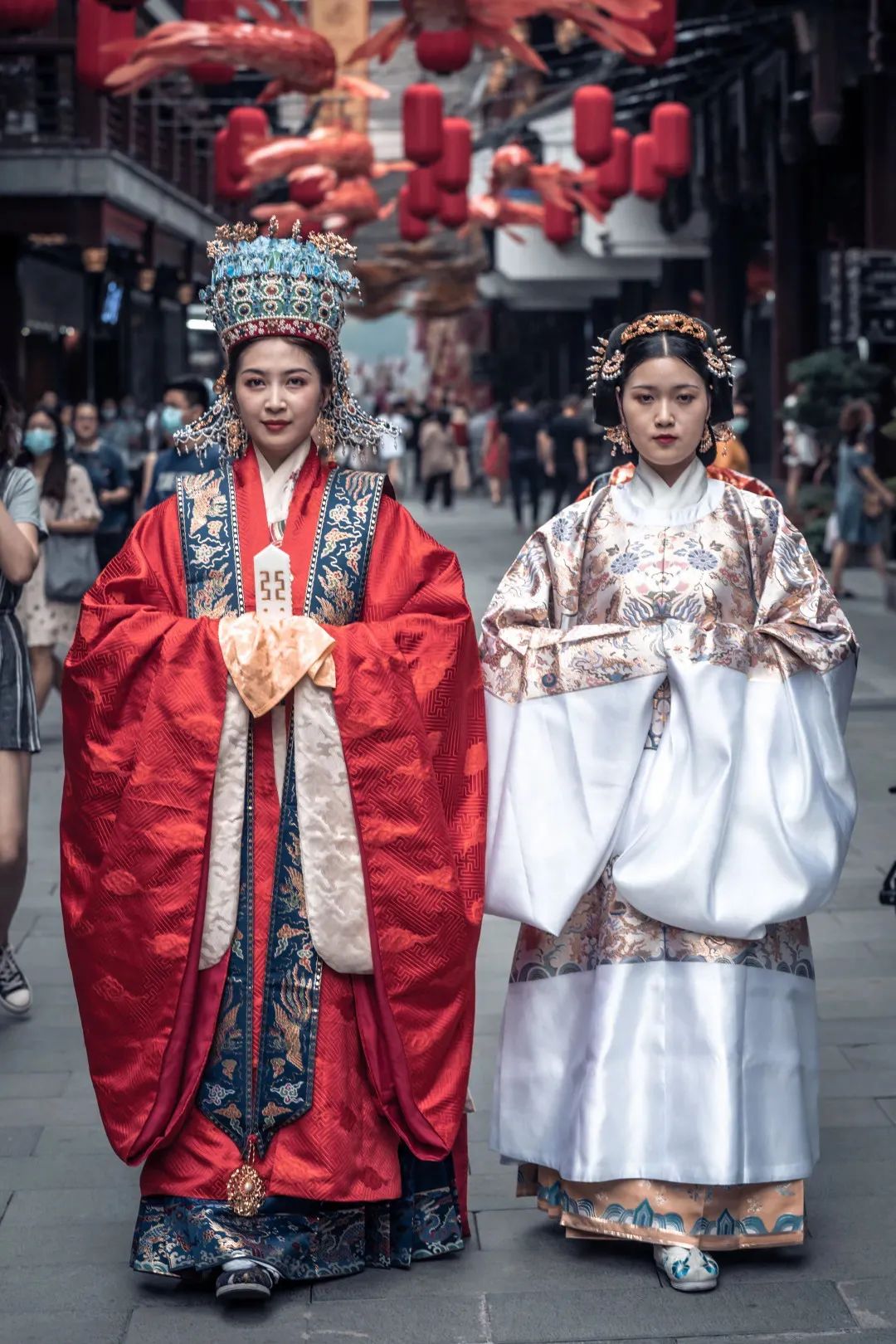 汉服资讯 | 华裳九州国风快闪店亮相豫园华宝楼! 汉服资讯 | 华裳九州国风快闪店亮相豫园华宝楼!