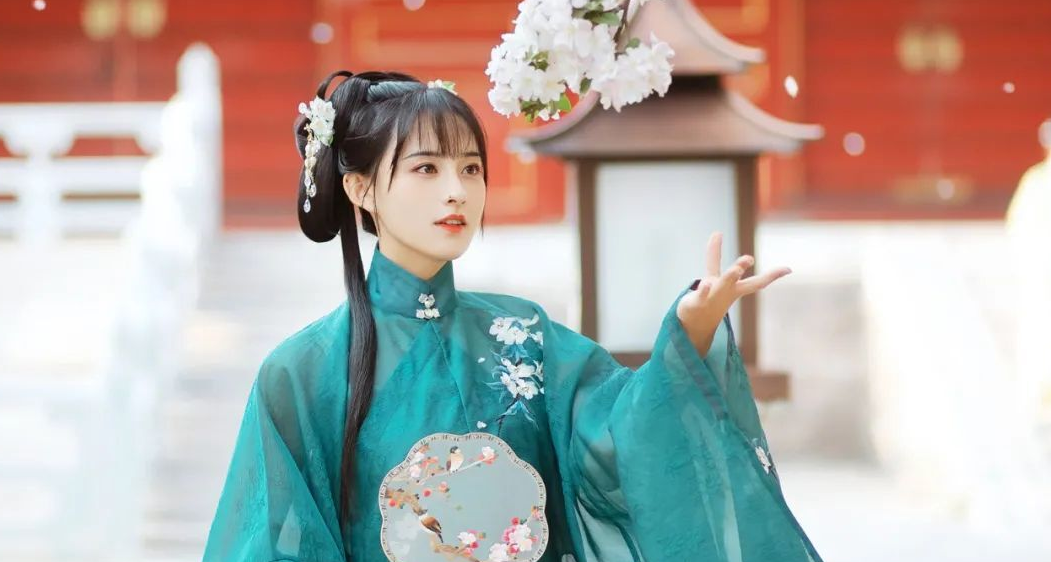 穿汉服游赏中国｜北京故宫