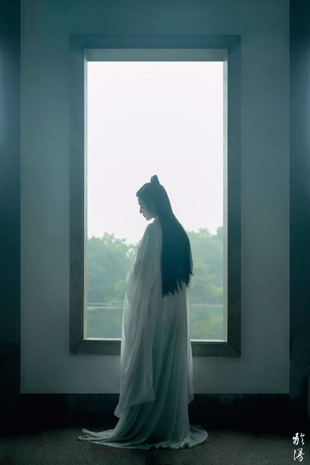 空山。新雨