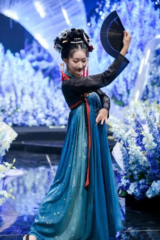 汉服风席卷杭州 山海奇闻代言人选拔大赛及新品发布会成功举办