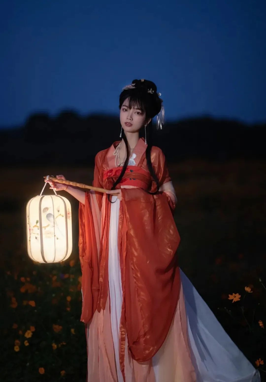 汉服颂 | 一曲赊来桂殿秋，千盅赋得朝中措