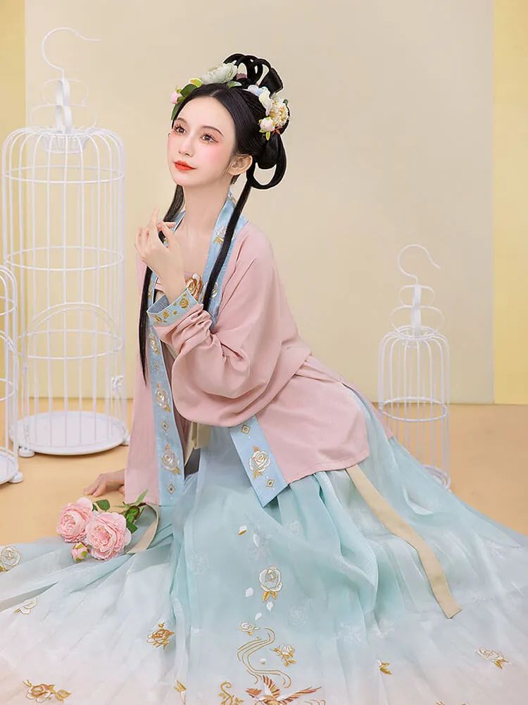 宋制汉服推荐｜霜雪吹满头，也算共白首。
