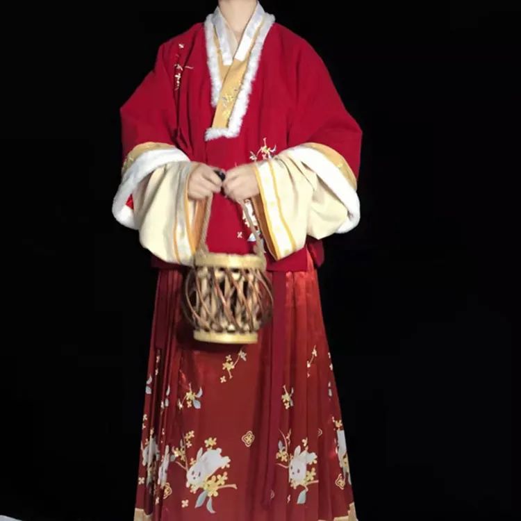 平价汉服推荐|浮香绕曲岸,圆影覆华池。 平价汉服推荐|浮香绕曲岸,圆影覆华池。