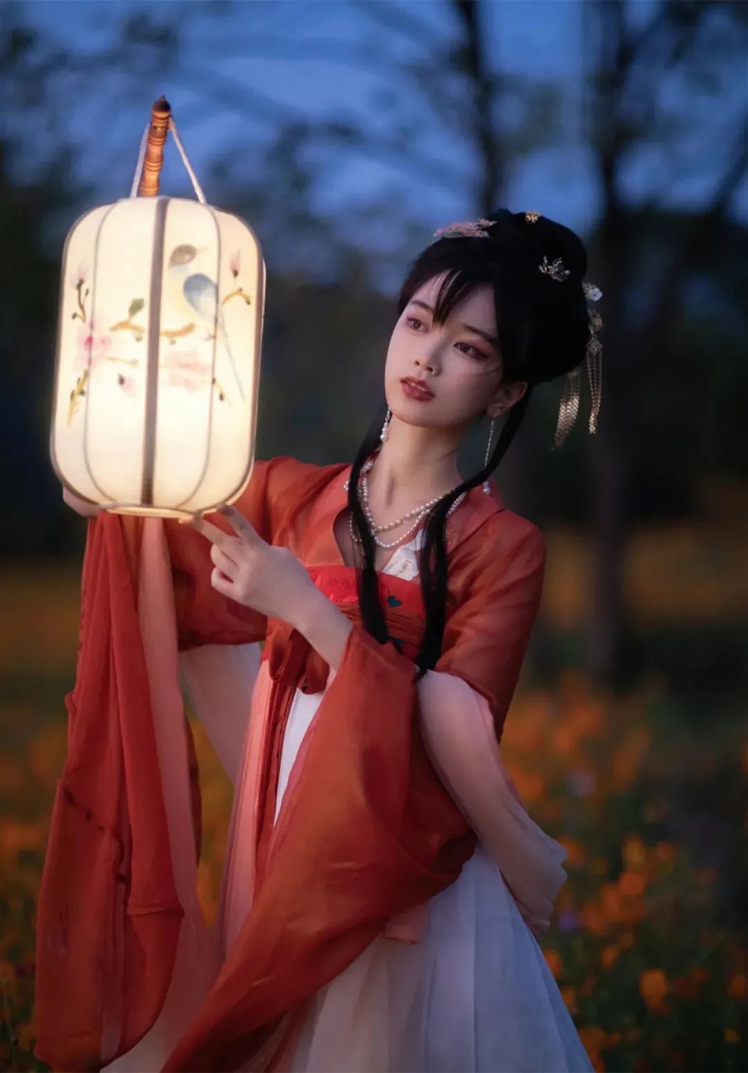 汉服颂 | 一曲赊来桂殿秋，千盅赋得朝中措