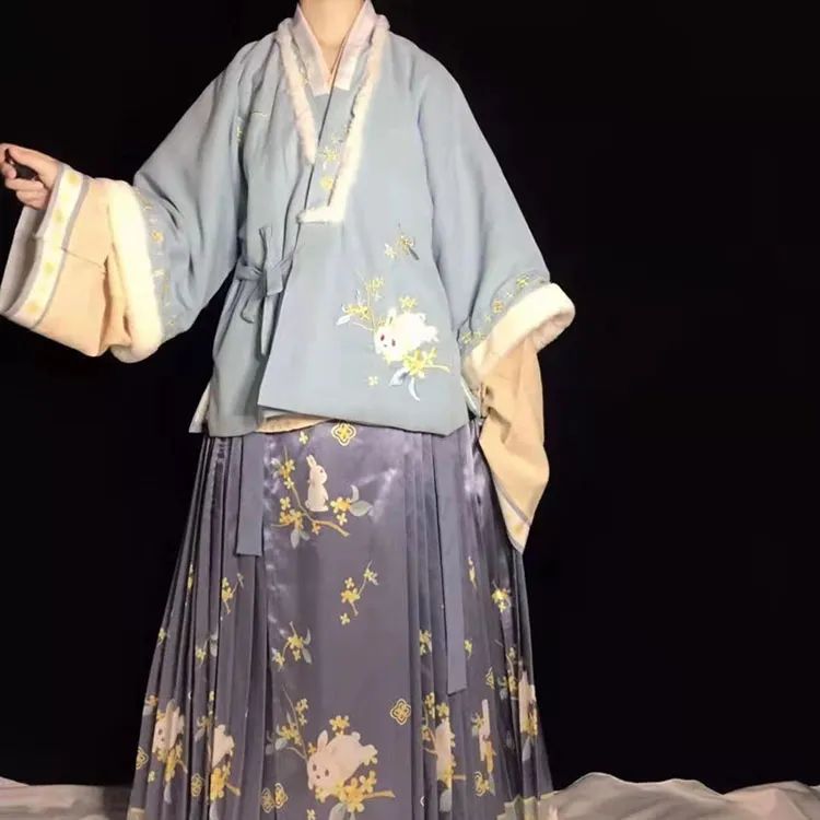 平价汉服推荐|浮香绕曲岸,圆影覆华池。 平价汉服推荐|浮香绕曲岸,圆影覆华池。