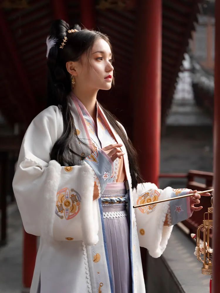 宋制汉服推荐|霜雪吹满头,也算共白首。 宋制汉服推荐|霜雪吹满头,也算共白首。