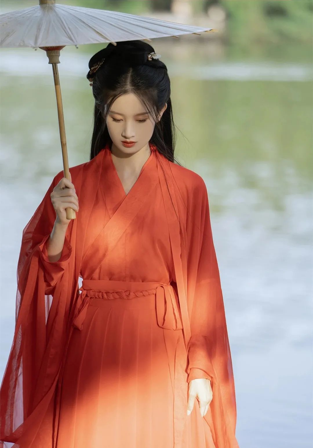 汉服颂 | 幽谷客：唯有心静，方能从容