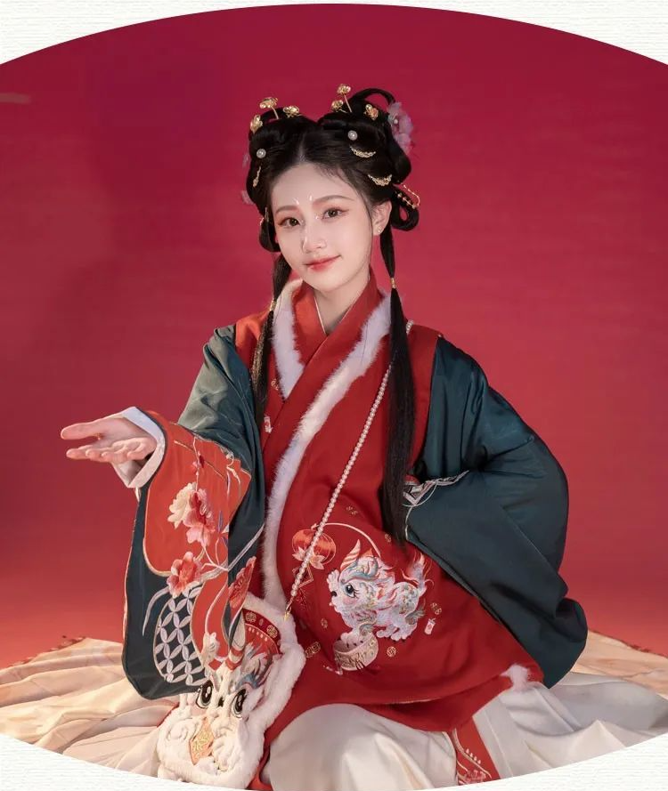 冬天穿汉服臃肿？怕你是不知道还有这神仙搭配