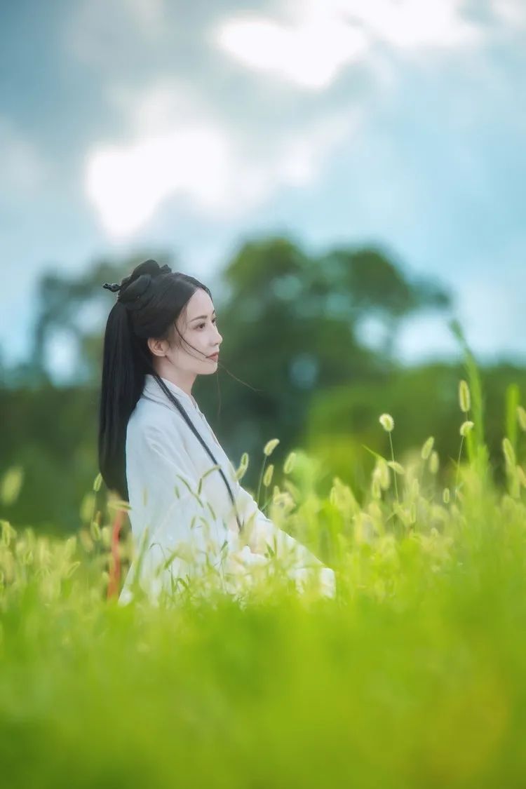 汉服颂 | 曾是千丝杨柳梦，怎忘一片海棠春